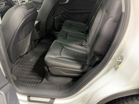 Used 2023 Audi Q7 3.0T Premium Plus w/ Premium Plus Package image 28