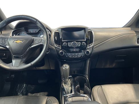 Used 2017 Chevrolet Cruze Premier image 16