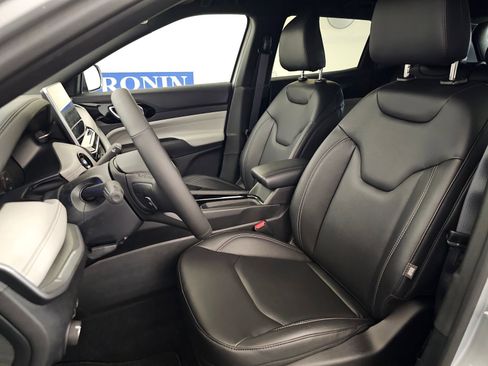 New 2026 Jeep Compass Limited image 13