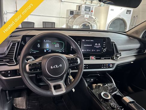 Used 2023 Kia Sportage LX AWD/4WD image 11