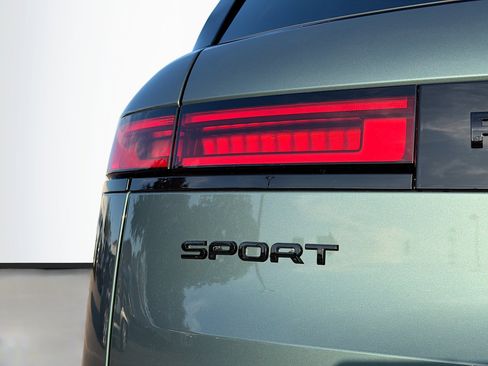New 2026 Land Rover Range Rover Sport Dynamic SE image 10