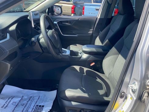 Used 2023 Toyota RAV4 XLE w/ Convenience Package image 6