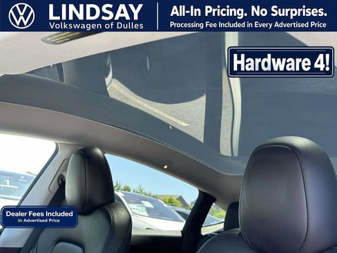 Used 2024 Tesla Model Y Long Range AWD/4WD image 17