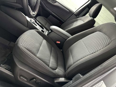 Used 2023 Ford Escape Active w/ Tech Pack #1 AWD/4WD image 11
