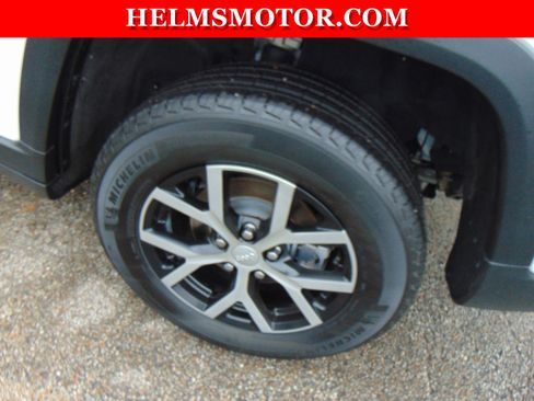 Certified 2024 Jeep Grand Cherokee Limited image 34