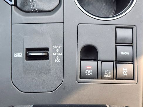 Used 2023 Toyota Highlander XSE image 24