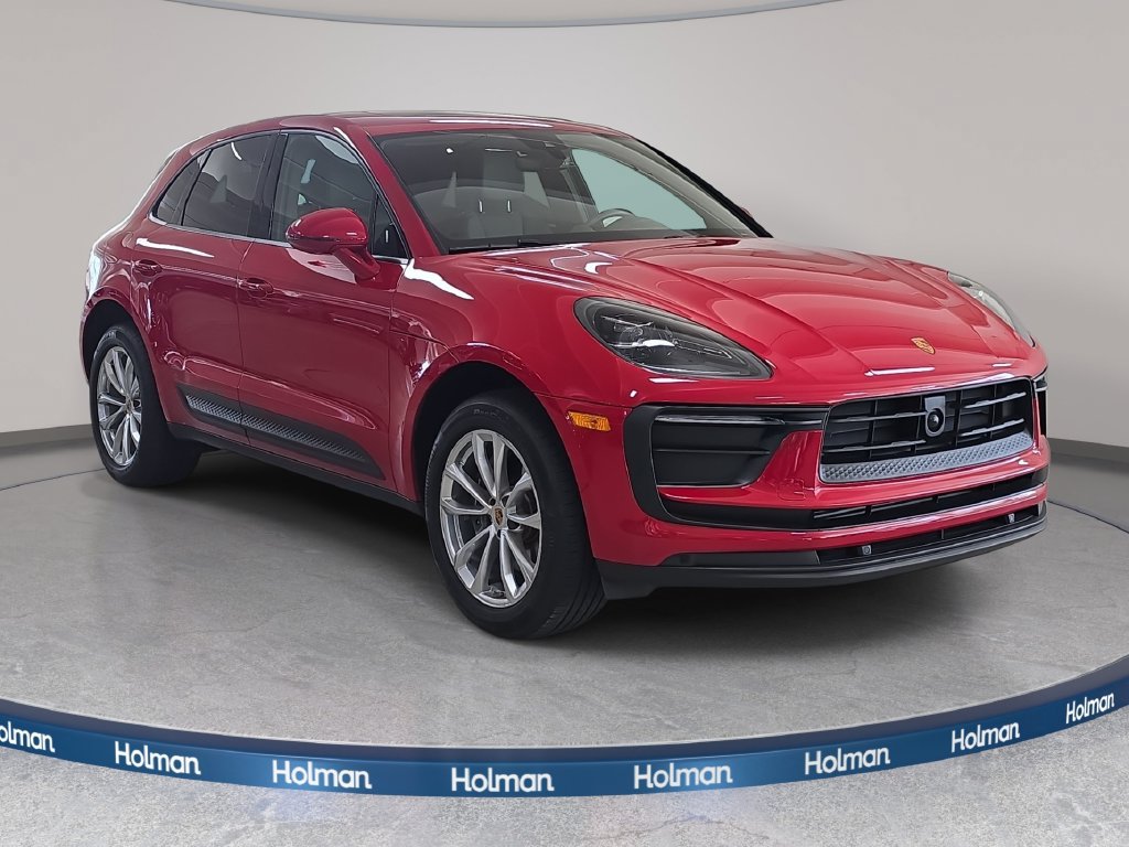 Used 2023 Porsche Macan AWD/4WD image 4