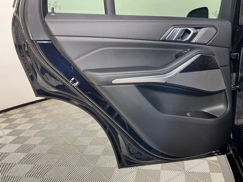 Used 2022 BMW X5 M50i image 26