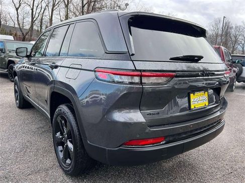 Certified 2023 Jeep Grand Cherokee Altitude image 6