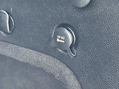 Used 2020 Jeep Grand Cherokee Altitude AWD/4WD image 13