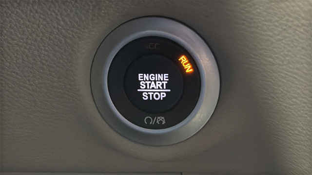 Used 2024 Chrysler Pacifica Limited FWD image 21