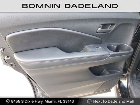 Used 2022 Honda Pilot TrailSport image 9