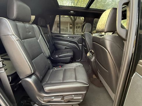 Used 2023 Cadillac Escalade Sport w/ Touring Package image 14