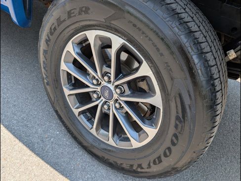 Used 2020 Ford F150 XLT w/ Equipment Group 302A Luxury AWD/4WD image 21