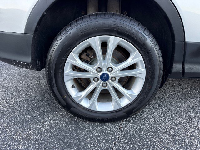 Used 2017 Ford Escape SE FWD image 10