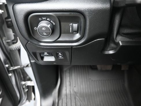 Used 2021 RAM 1500 Lone Star image 16