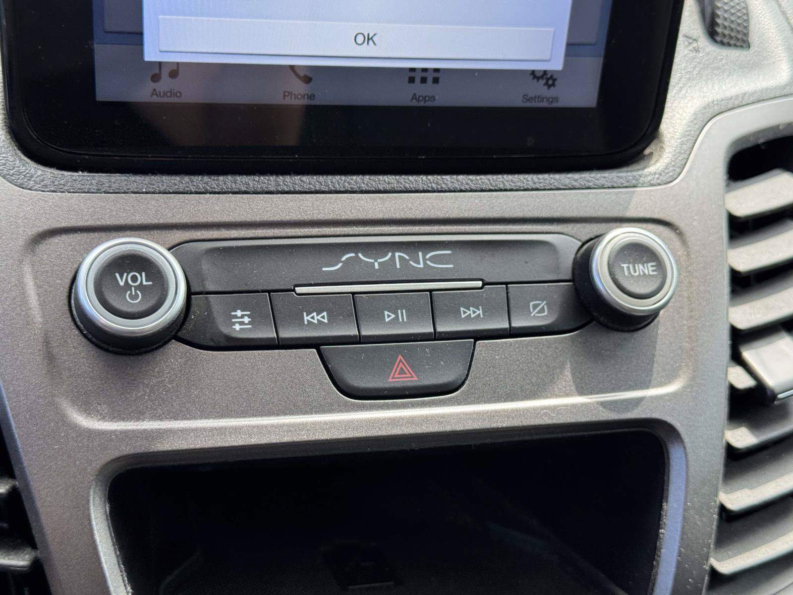 Used 2020 Ford Transit Connect XLT FWD image 25