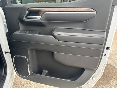 Used 2025 Chevrolet Silverado 1500 LT image 15