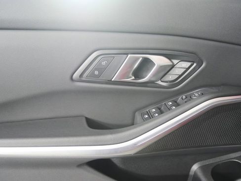 Used 2024 BMW 330i 330i image 9