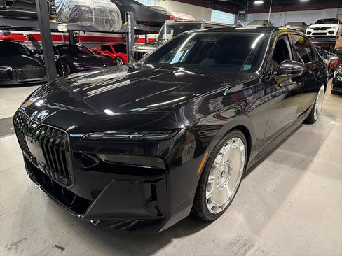 Used 2025 BMW 760i xDrive 760i xDrive image 10