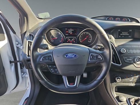 Used 2018 Ford Focus ST FWD image 12