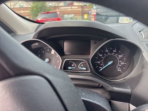 Used 2018 Ford Escape SE AWD/4WD image 3