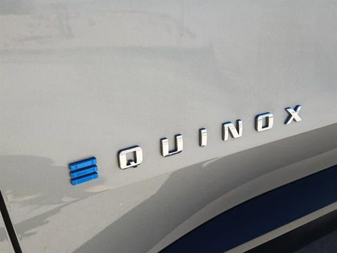 Used 2025 Chevrolet Equinox EV LT FWD image 5