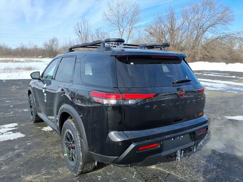 New 2026 Nissan Pathfinder SV image 5