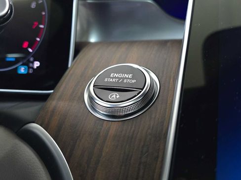 Certified 2026 Mercedes-Benz GLC 300 4MATIC image 35