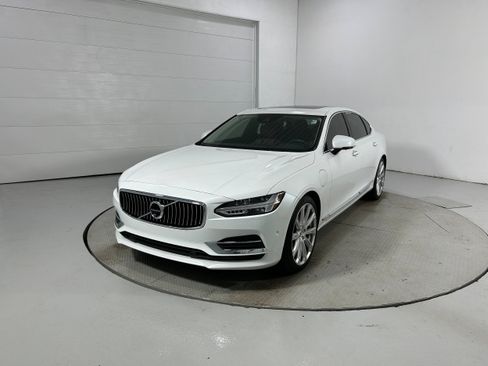 Used 2018 Volvo S90 T8 Inscription w/ Luxury Package AWD/4WD image 20