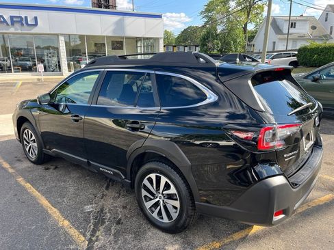 Certified 2024 Subaru Outback Premium AWD/4WD image 8