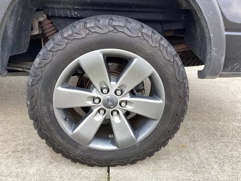 Used 2014 Ford F150 FX4 w/ Equipment Group 402A Luxury AWD/4WD image 6