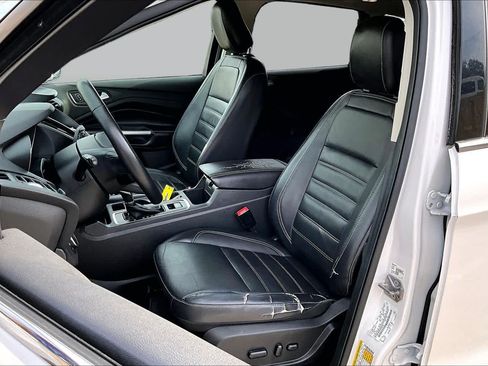 Used 2019 Ford Escape Titanium FWD image 9