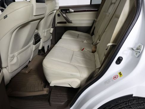 Used 2010 Lexus GX 460 Premium image 18