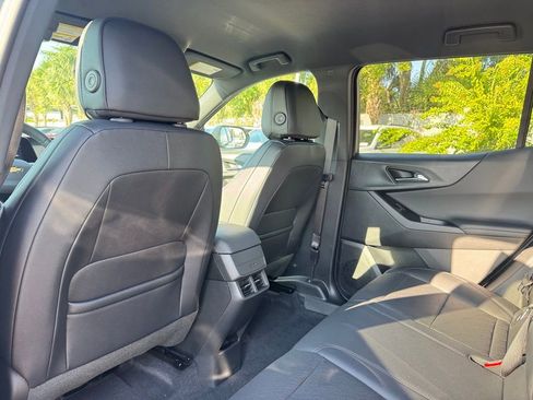 New 2026 Chevrolet Equinox LT w/ Convenience Package II FWD image 16