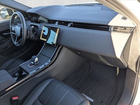 Used 2024 Land Rover Range Rover Evoque Dynamic SE image 19