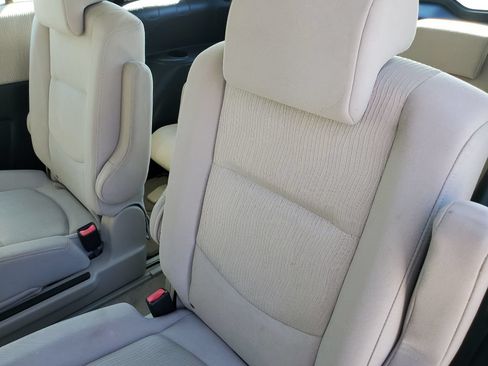 Used 2010 MAZDA MAZDA5 Sport FWD image 24