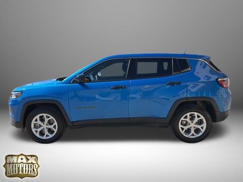 Used 2024 Jeep Compass Sport image 10