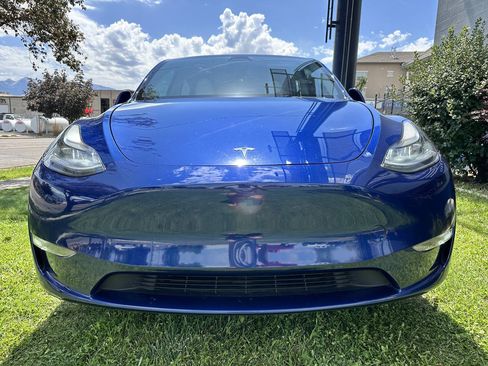 Used 2025 Tesla Model Y Long Range AWD/4WD image 13