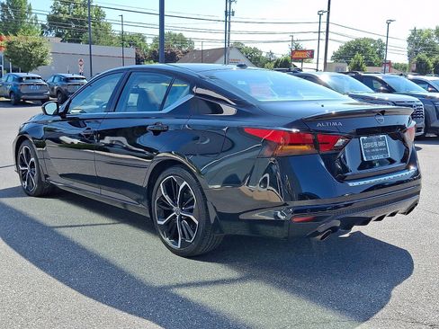Certified 2023 Nissan Altima 2.5 SR w/ SR Premium Package FWD image 5