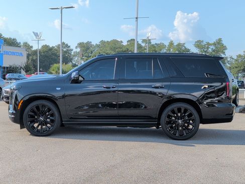 Certified 2025 Cadillac Escalade Sport Platinum w/ LPO, ONYX Package AWD/4WD image 2