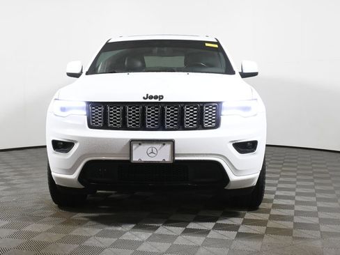 Used 2020 Jeep Grand Cherokee Altitude image 10