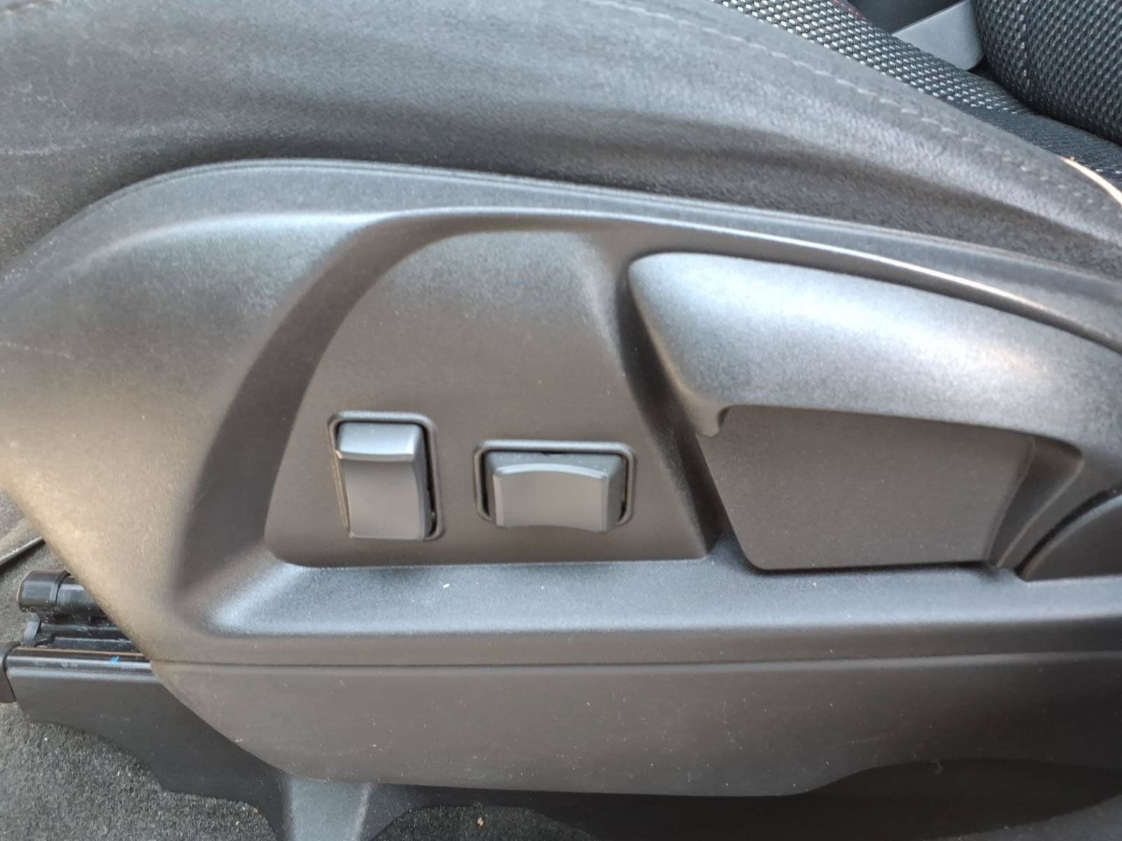 Used 2017 Chevrolet Equinox LS FWD image 29