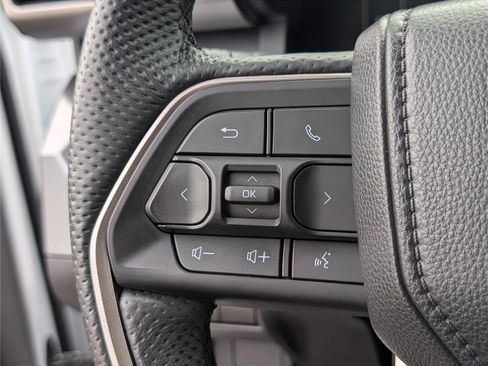Used 2024 Toyota Tacoma SR5 AWD/4WD image 20