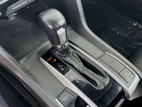 Used 2019 Honda Civic Touring image 20