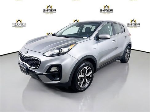Certified 2022 Kia Sportage LX image 3