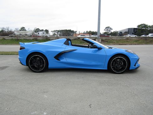Used 2020 Chevrolet Corvette Stingray Premium Conv w/ 3LT Preferred Equipment Group image 4
