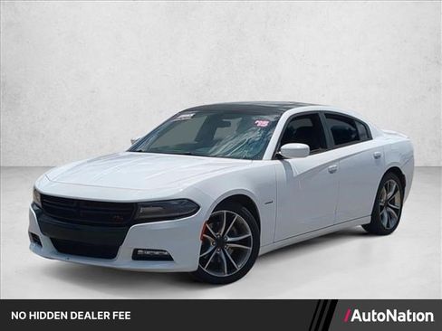 Used 2015 Dodge Charger R/T RWD image 1