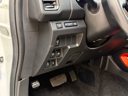 Used 2023 Nissan Frontier PRO-4X w/ Technology Package image 22