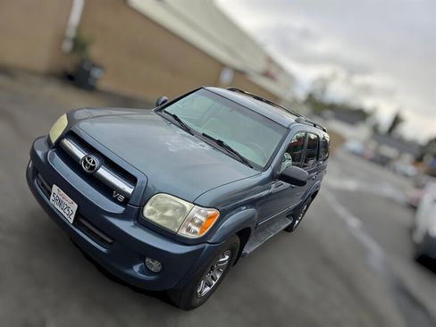 Used 2006 Toyota Sequoia SR5 image 4